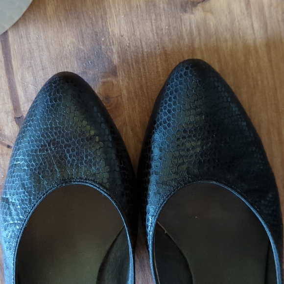 Celebrity Handmade VINTAGE Black Snakeskin Heels Made in Canada - Picture 6 of 6